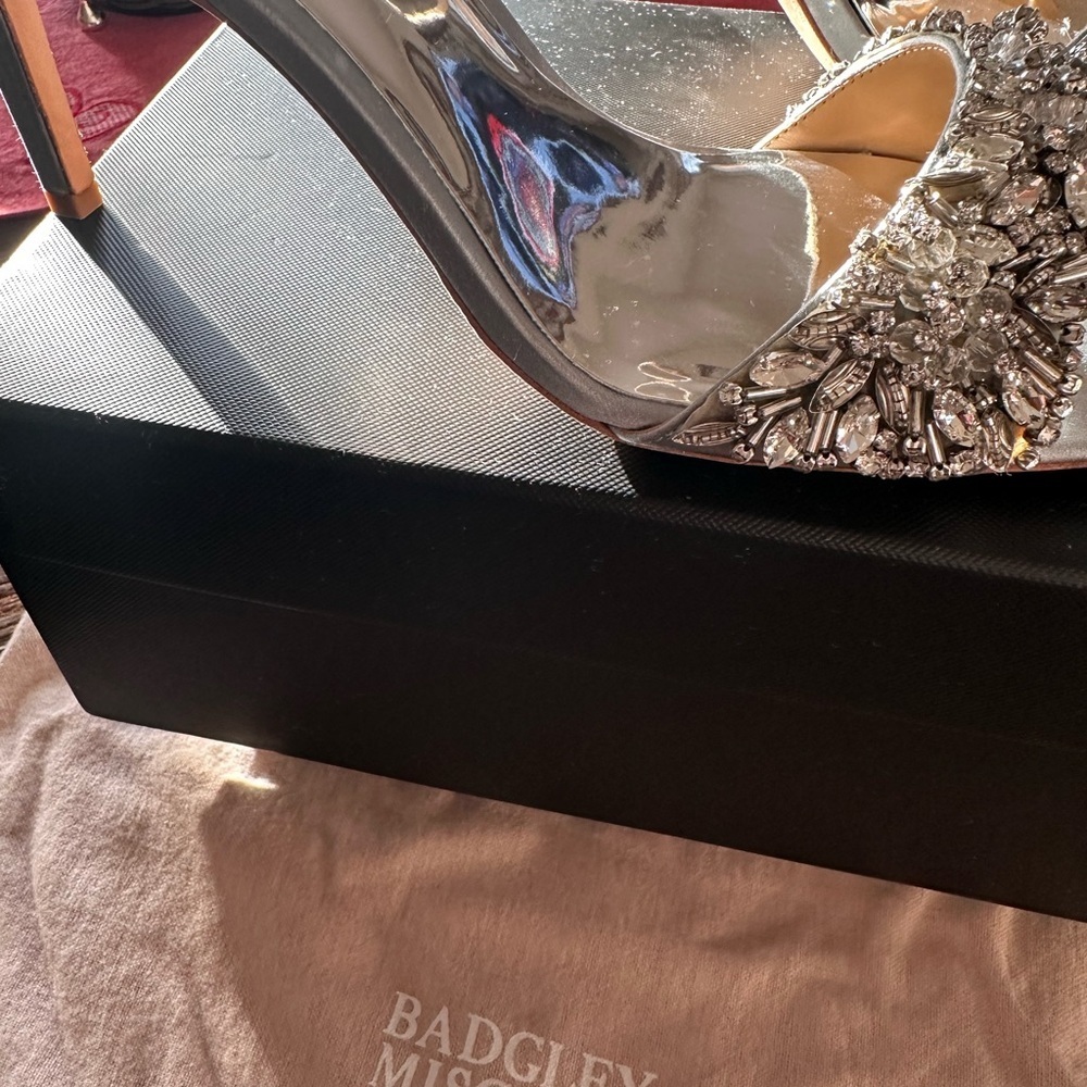 Badgley Mischka “Rider” Whisper Stilettos - 9.5 IOB - Picture 8 of 14